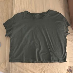Lululemon crop tee